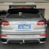 Engate modelo removível Porsche Cayenne